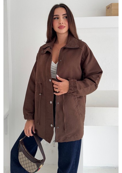 Kadın Bel Büzgülü Düğmeli Ceket – Fonksiyonel & Modern Stil