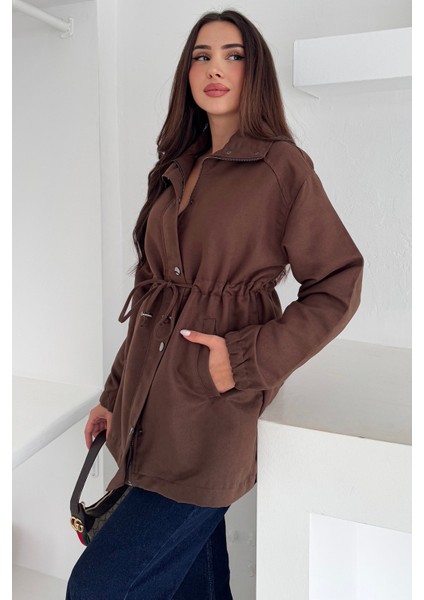 Kadın Bel Büzgülü Düğmeli Ceket – Fonksiyonel & Modern Stil fiyatları