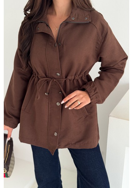 Kadın Bel Büzgülü Düğmeli Ceket – Fonksiyonel & Modern Stil