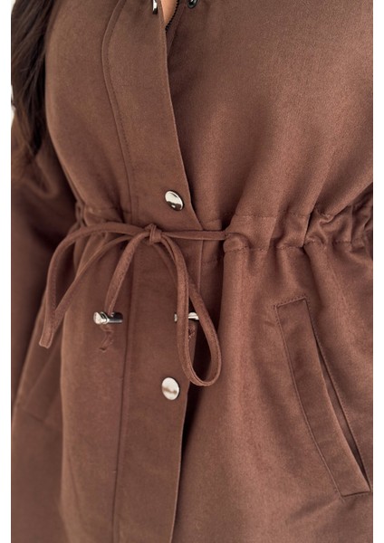 Kadın Bel Büzgülü Düğmeli Ceket – Fonksiyonel & Modern Stil