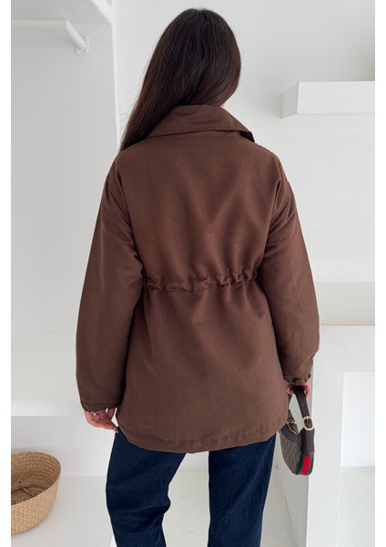 Kadın Bel Büzgülü Düğmeli Ceket – Fonksiyonel & Modern Stil