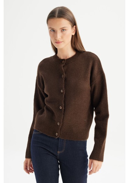 Relaxed Fit Geniş Kesim Düğmeli Kahverengi Triko Hırka modelleri