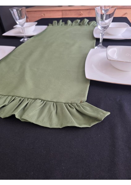 Iki Tarafı Fırfırlı Runner - Sıvı Itici Özlliğe Sahip modelleri