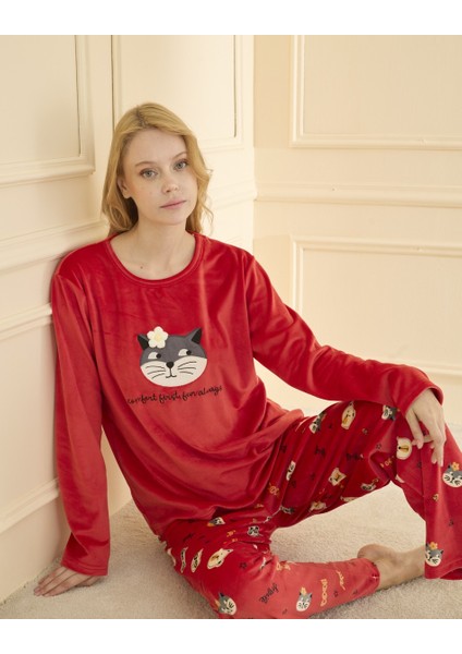 Fransız Kadife Kırmızı Pijama Takımı fiyatları