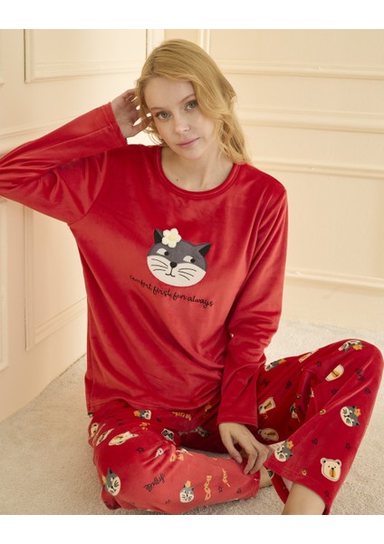 Fransız Kadife Kırmızı Pijama Takımı modelleri