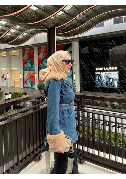 Kadın Kemerli Kürk Detaylı Kot Mavi Ceket fırsatları