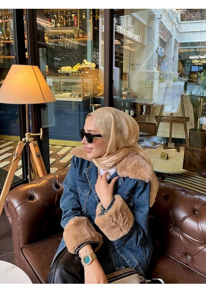 Kadın Kemerli Kürk Detaylı Kot Mavi Ceket indirimleri