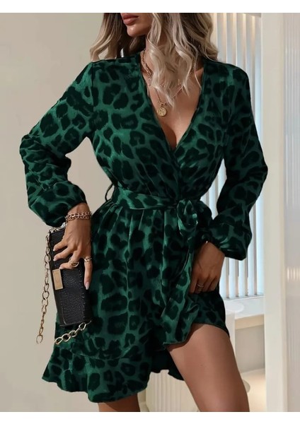 Kadın Uzun Kollu Kruvaze Yaka Beden Kuşaklı Çapraz Kesim Detaylı Leopar Modal Mini Elbise fiyatları