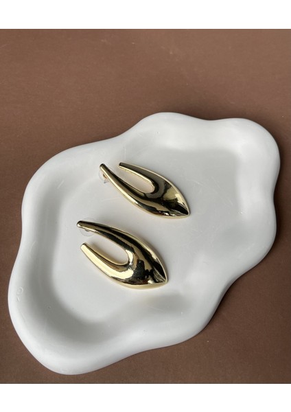 V Desen Altın Renkli Büyük Küpe modelleri