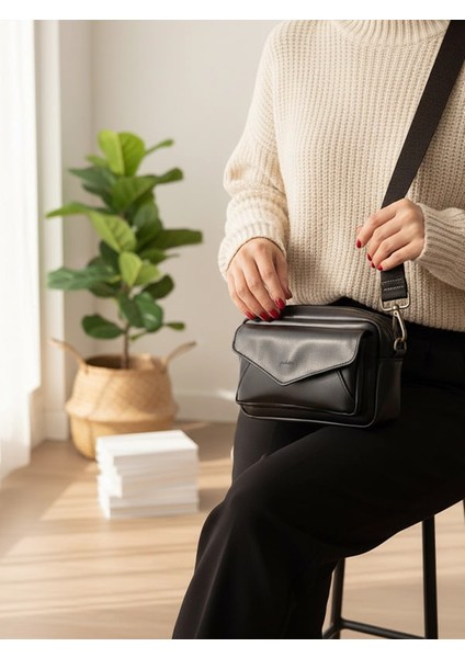 Gerçek Deri Küçük Kare Crossbody Çanta