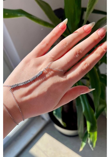 V Tasarım Çavuş Model Zirkon Taşlı Kararmaz Renk Atmaz Kadın Şahmeran