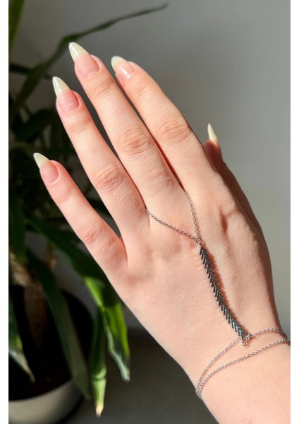 V Tasarım Çavuş Model Zirkon Taşlı Kararmaz Renk Atmaz Kadın Şahmeran modelleri