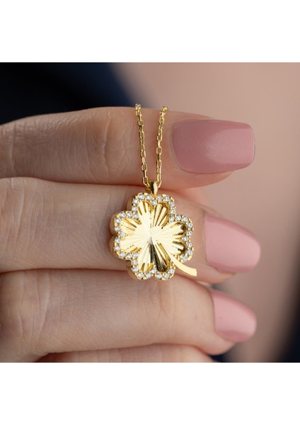 925 Ayar Gümüş Dokulu ve Taşlı Yonca Kolye