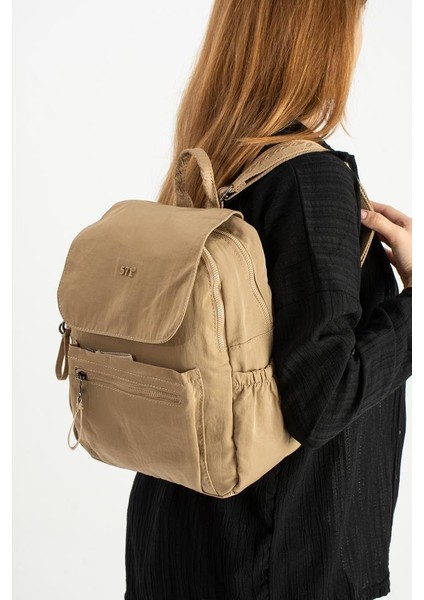 Kadın Sırt Çantası Ultra Hafif Poliamid Kumaş Su Geçirmez Kapaklı Günlük Sırt Çantası 29*27 cm