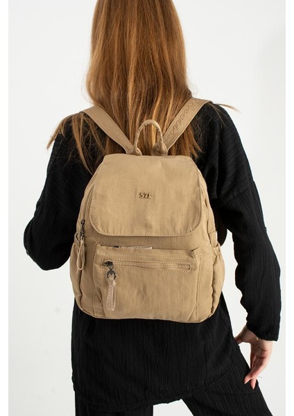 Kadın Sırt Çantası Ultra Hafif Poliamid Kumaş Su Geçirmez Kapaklı Günlük Sırt Çantası 29*27 cm fiyatları