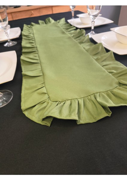 Etrafı Fırfırlı Runner - Sıvı Itici Özlliğe Sahip