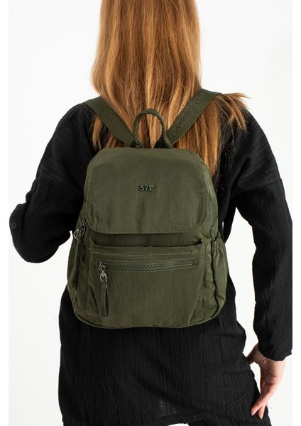 Kadın Sırt Çantası Ultra Hafif Poliamid Kumaş Su Geçirmez Kapaklı Günlük Sırt Çantası 29*27 cm fiyatları