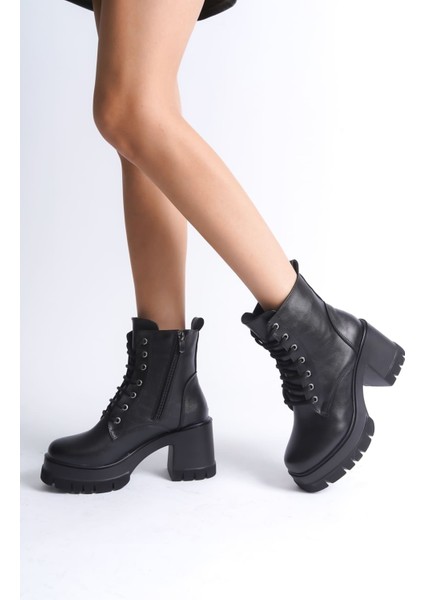 Lauren Bağcıklı Fermuarlı Ortopedik Taban Topuklu Kadın Bot Cst - Siyah fiyatları