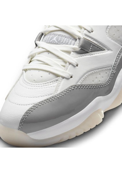 Wmns Jumpman Two Trey Kadın Gri Basketbol Ayakkabısı DR9631-002