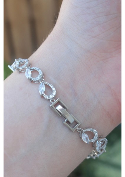 Vip Seri Pirinç Zirkon Taşlı Gümüş Renk Arpa Model Bileklik fiyatları