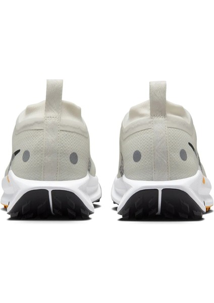 W Pegasus Trail 5 Gore-Tex Kadın Bej Koşu Ayakkabısı FQ0912-003 fırsatları