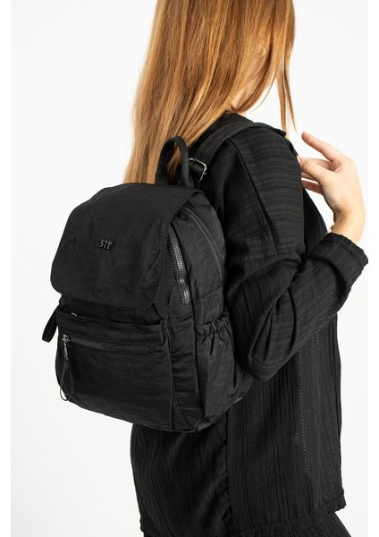 Kadın Sırt Çantası Ultra Hafif Poliamid Kumaş Su Geçirmez Kapaklı Günlük Sırt Çantası 29*27 cm