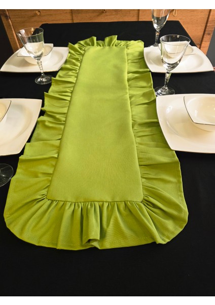 Etrafı Fırfırlı Runner - Sıvı Itici Özlliğe Sahip modelleri