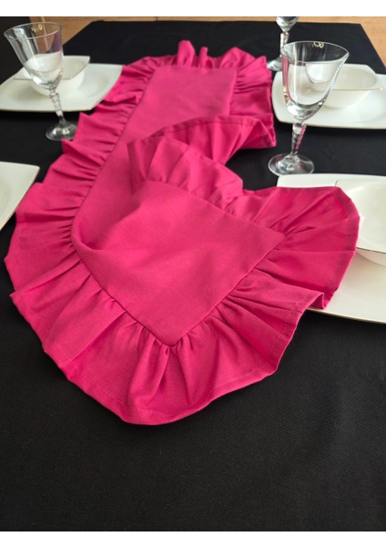 Etrafı Fırfırlı Runner - Sıvı Itici Özlliğe Sahip