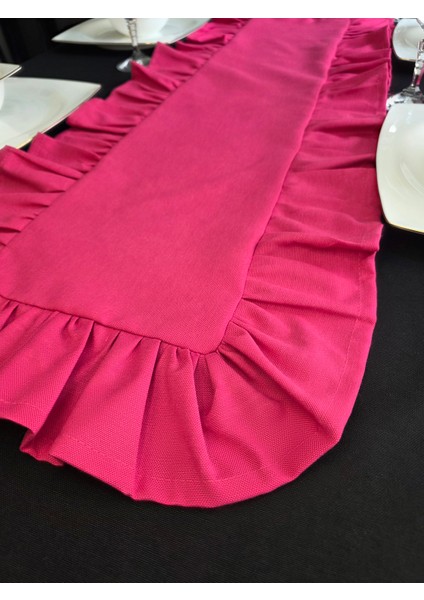 Etrafı Fırfırlı Runner - Sıvı Itici Özlliğe Sahip modelleri