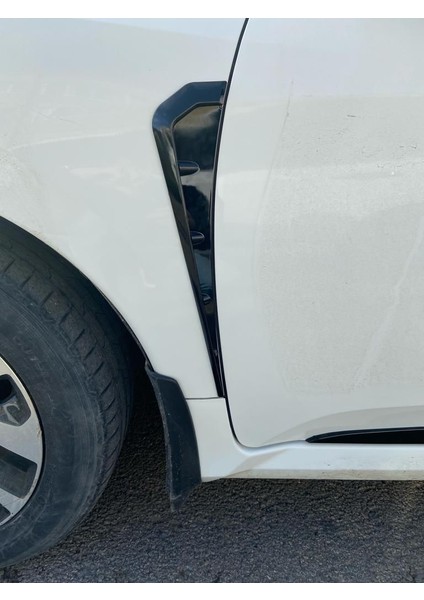 Honda Civic 2007-2025 Piano Black Ithal Ince Tip Vent