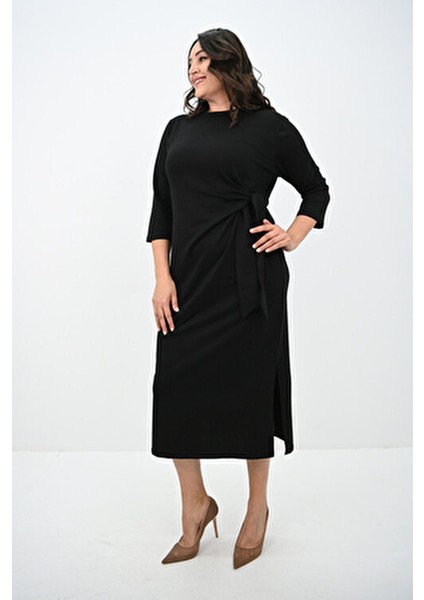 Kadın Büyük Beden Bel Bağlama Detaylı Siyah Elbise Şık ve Rahat Stil