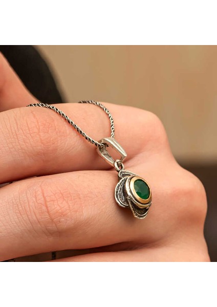 Gümüş Çiçek Desenli Otantik Kadın Kolye indirimleri