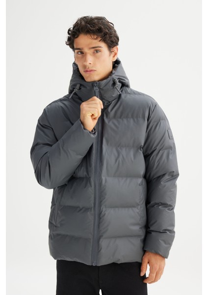Regular Fit Normal Kesim Kapüşonlu Cepli Şişme Puffer Mont
