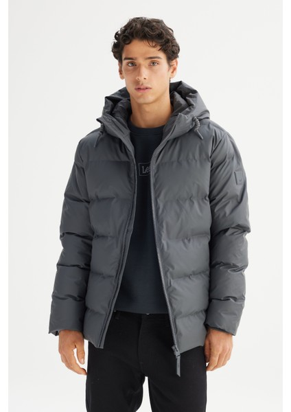 Regular Fit Normal Kesim Kapüşonlu Cepli Şişme Puffer Mont modelleri