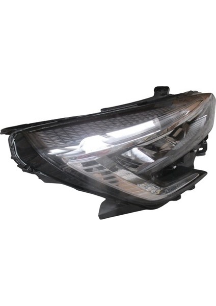 Renault Clio 5 Hb 20/23 Far Lambası Sağ Elektri̇kli̇/motorlu (Si̇yah Çıtalı) (E Marklı) modelleri