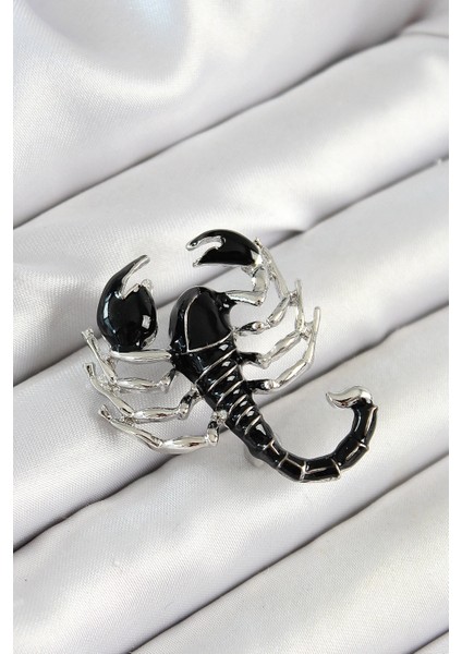 3D Siyah Akrep Figürlü Gümüş Renk Kadın Broş