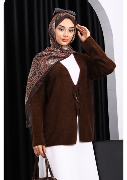 Kahverengi Ön Bağlama Detaylı Angora Yumoş Hırka