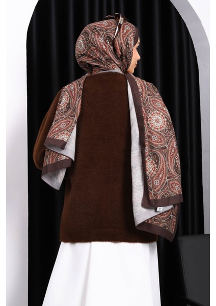 Kahverengi Ön Bağlama Detaylı Angora Yumoş Hırka fırsatları