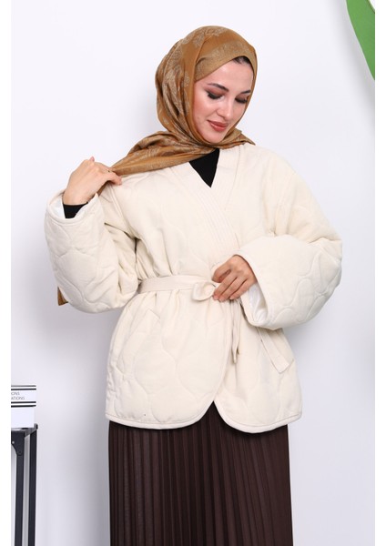 Krem Kapitone Kuşaklı Astarlı Ceket