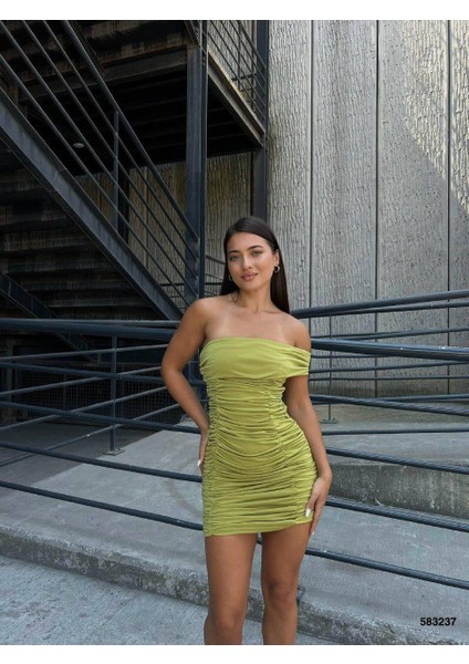 Sandy Esnek Kumaş Açık Omuzlu Büzgü Detay Abiye Elbise 583237 Fıstık Yeşil fiyatları