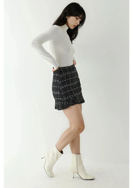 Kadın Düğme Detaylı Tüvit Volanlı Mini Etek Black