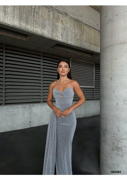 Flowers Esnek Kumaş Straplez Pile Detaylı Yırtmaçı Abiye Elbise 583282 Gümüş modelleri