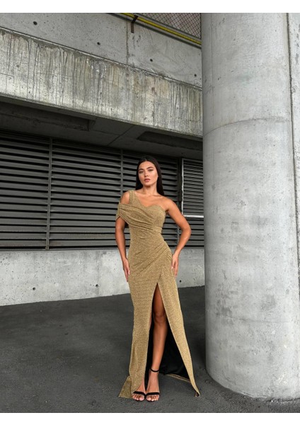 Tek Omuz Yırtmaçlı Flowers Kumaş Elbise Gold 583203