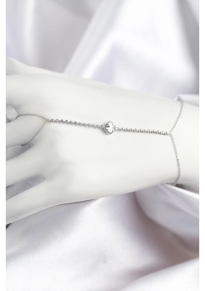 Pirinç Zirkon Taşlı Yonca Model Gümüş Renk Şahmeran