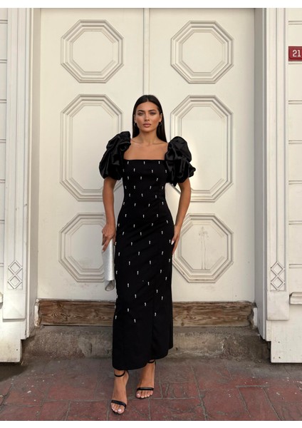 Kare Yaka Maxi Boy Taş Detaylı Siyah Elbise 583299