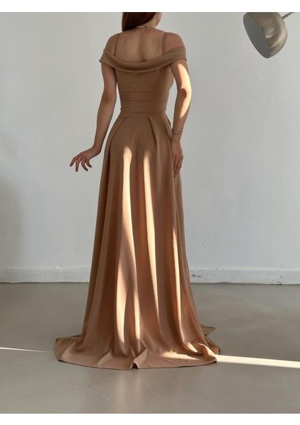 Düşük Askı Yırtmaçlı Uzun Abiye Elbise Vizon 58871 fiyatları