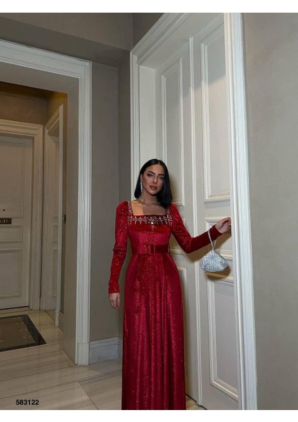 Esnek Simli Kadife Kare Yaka Taş ve Kemer Detaylı Abiye Elbise 583122 Kırmızı fiyatları