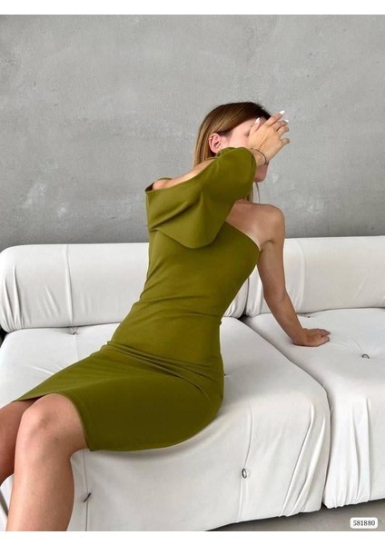Ithal Krep Kumaş Tek Omuz Kol Detay Elbise Fıstık Yeşili 581880