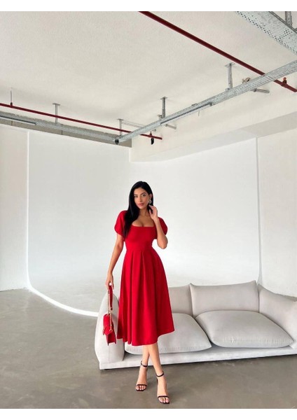 Kare Yaka Balon Kol Kloş Elbise Kırmızı 582613 modelleri