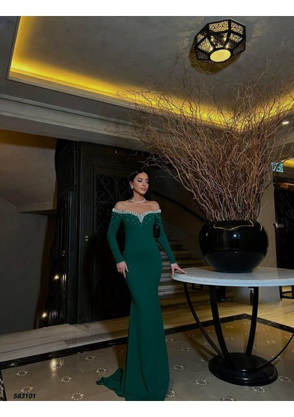 Düşük Omuz Taş Detaylı Balık Abiye Elbise 583101 Zumrut modelleri